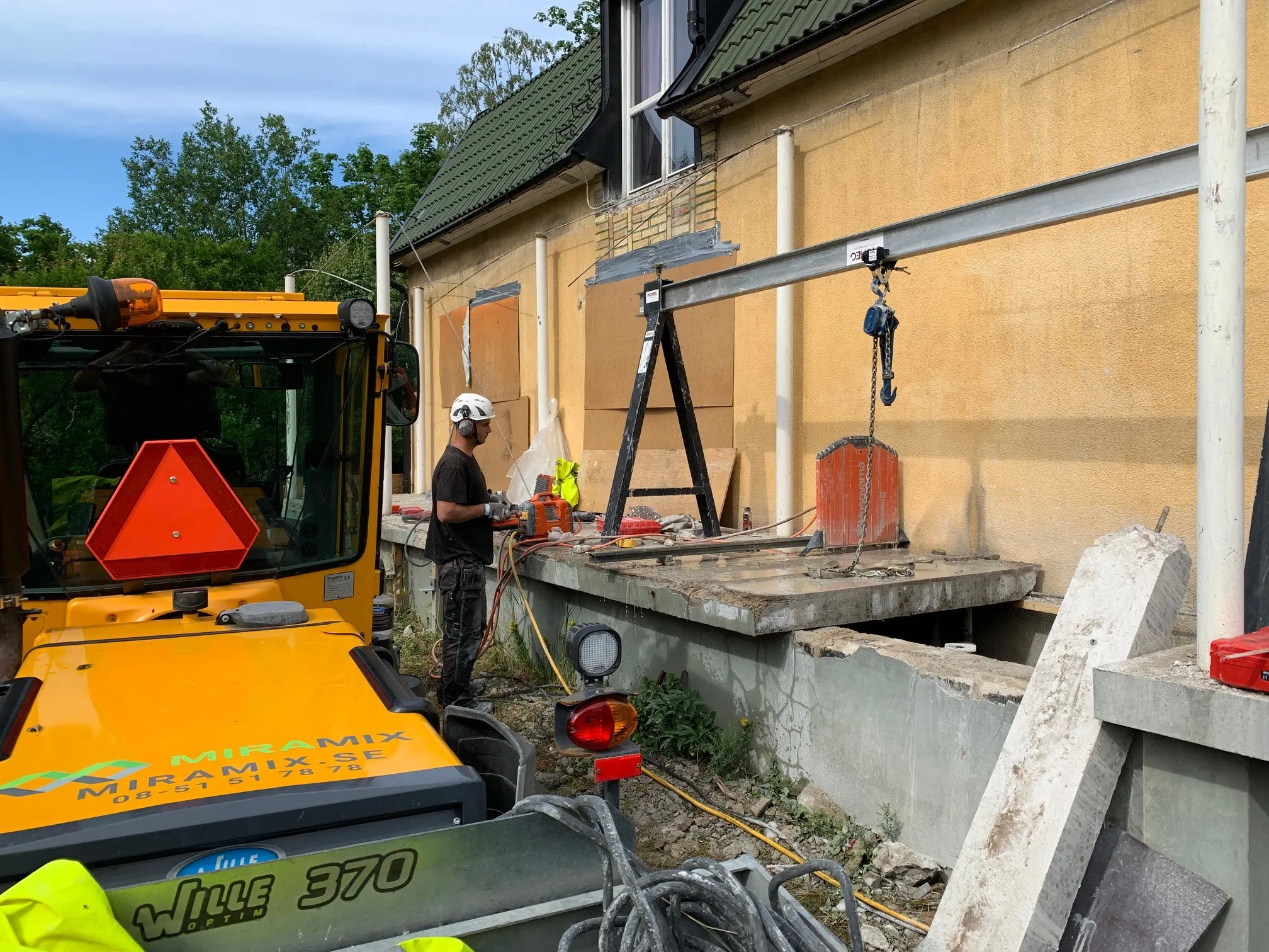 Betongsågning vid balkongrenovering