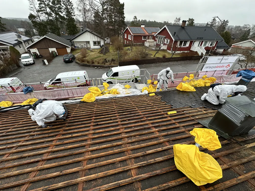 sanering av eternittak